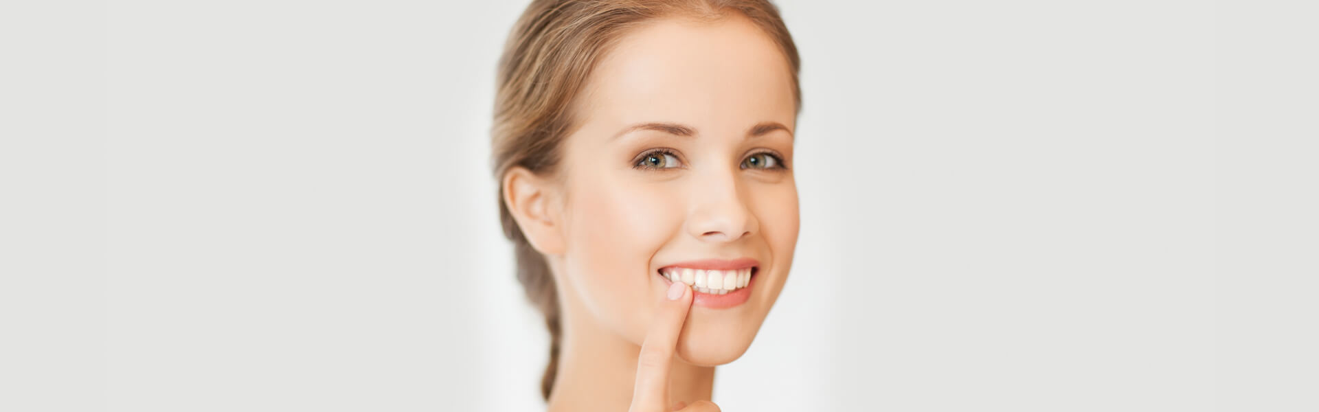 5 COMMON PROBLEMS AND THE DENTAL BONDING SOLUTION in Illinois Dr. Ahmad Zaidi Distinctive Dental Care